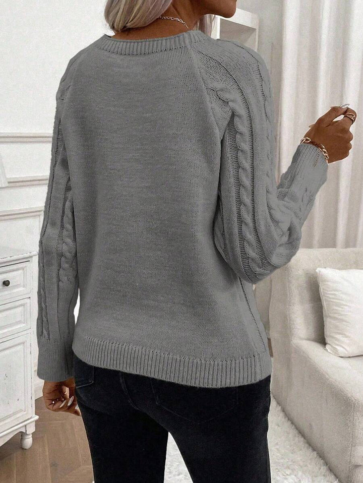 Catharina | Button-Detail Cable Knit Sweater