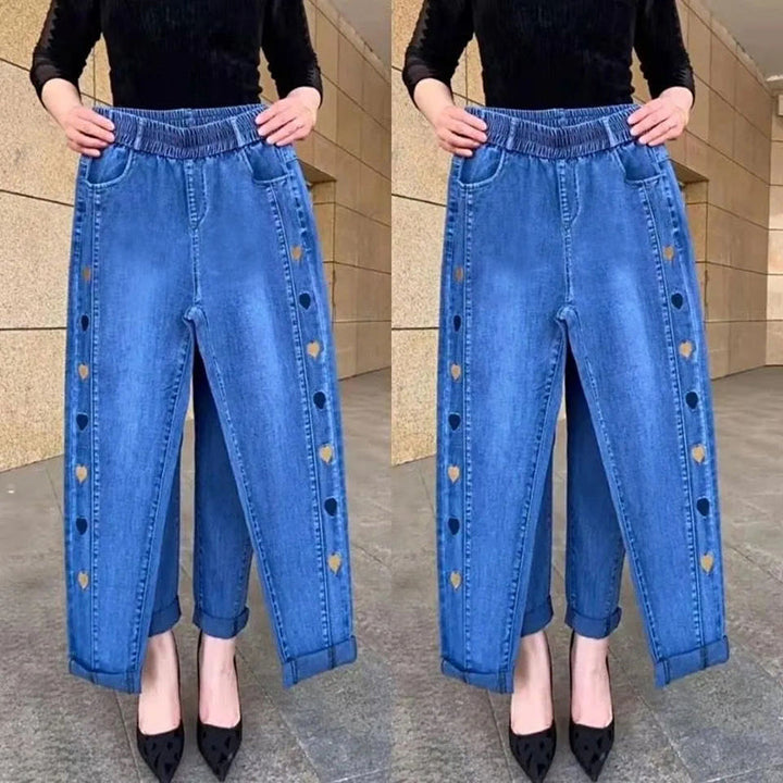 Soraya | Women's Highly Elastic Jeans with Heart Motif Embroidery