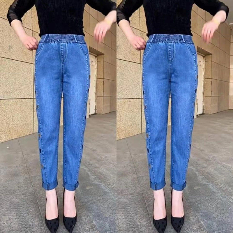 Soraya | Women's Highly Elastic Jeans with Heart Motif Embroidery