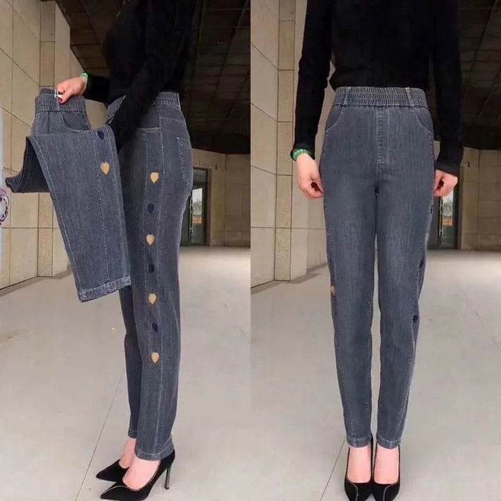 Soraya | Women's Highly Elastic Jeans with Heart Motif Embroidery